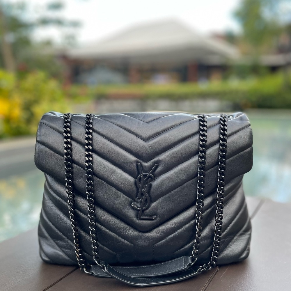 RARE SAINT LAURENT MONOCHROME LOULOU M